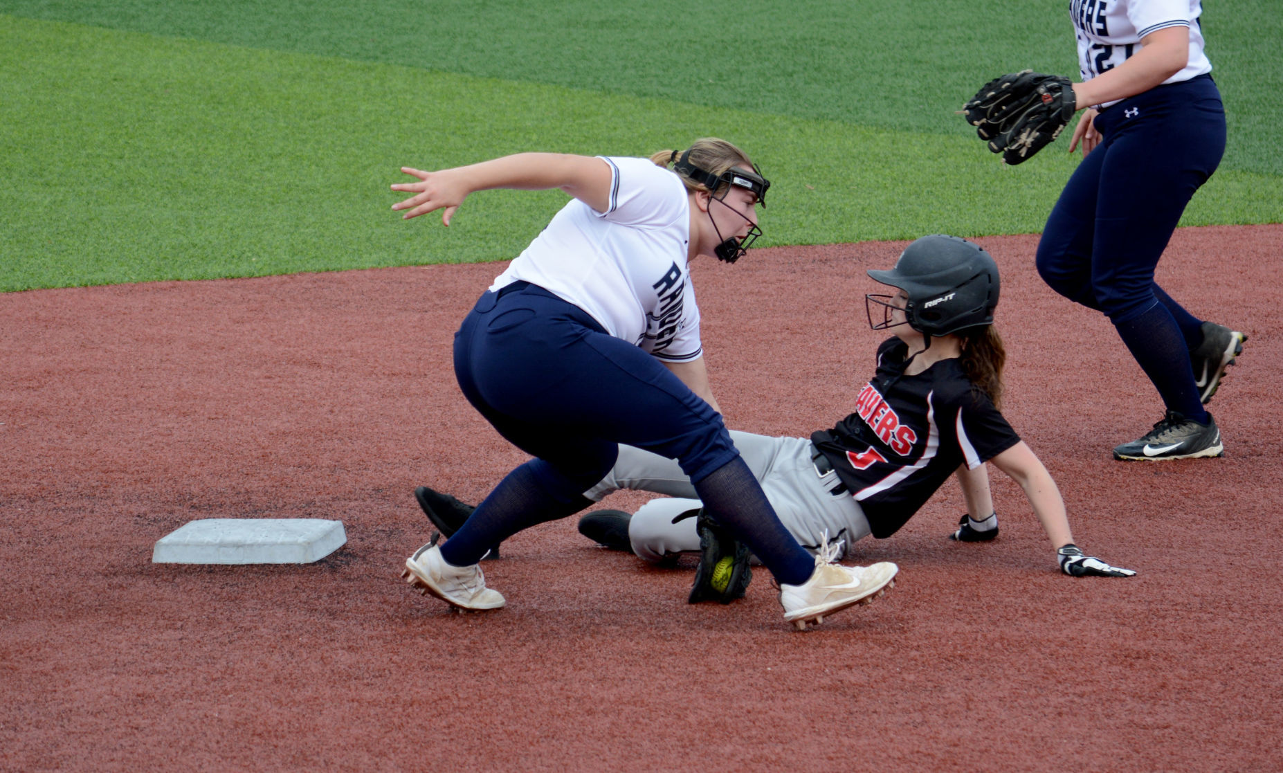 20190419-ce-sp Maddie Smith steal